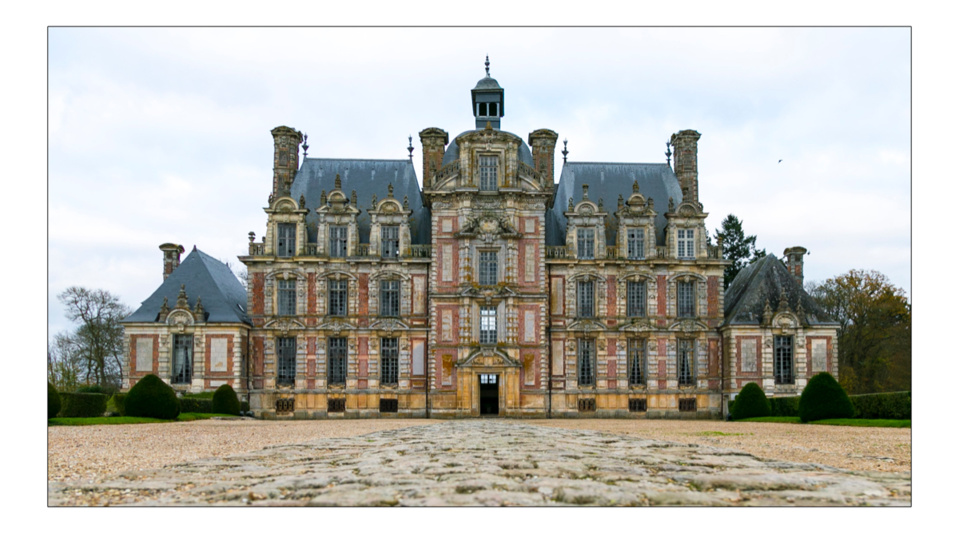 Valorisation touristique du château de Beaumesnil : l'Eure met la main à la poche