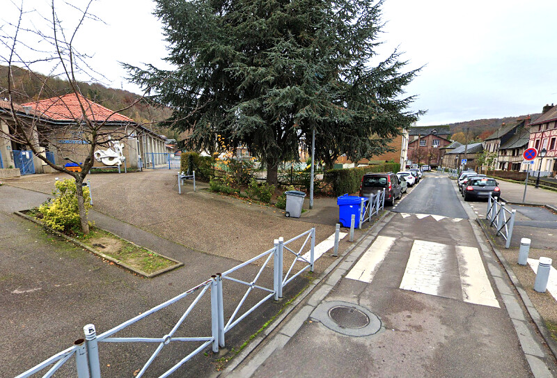 Le petit garçon de 5 ans avait été fauché par l'automobiliste qui a pris la fuite, près de l'école Geogres Clemenceau - Illustration Google Maps