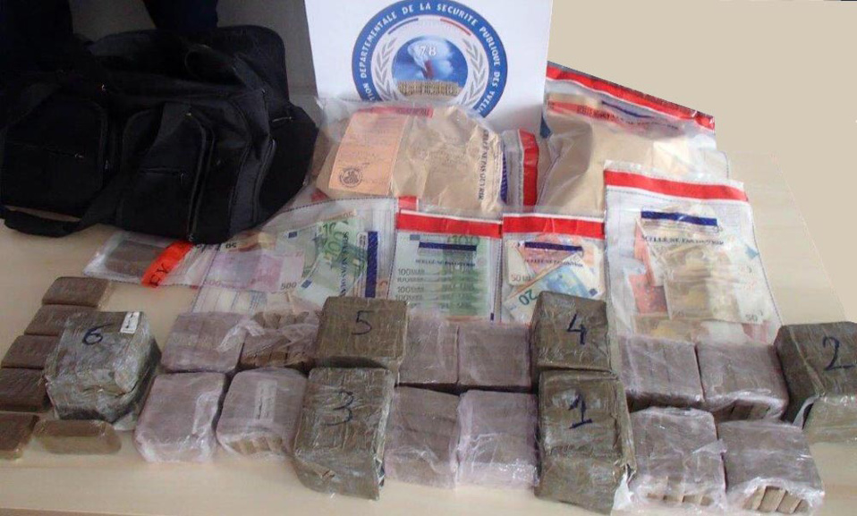 7 kg de résine de cannabis confectionnés en paquets de 100 g ont été saisis lors des perquisitions (Photo@DDSP78)