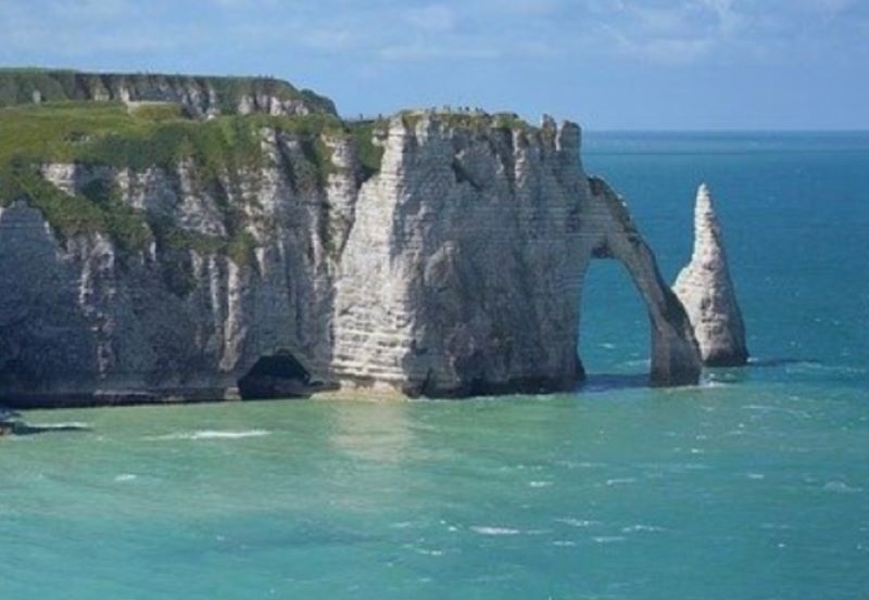 Le Trou à l'homme à Etretat   Illustration Pixabay