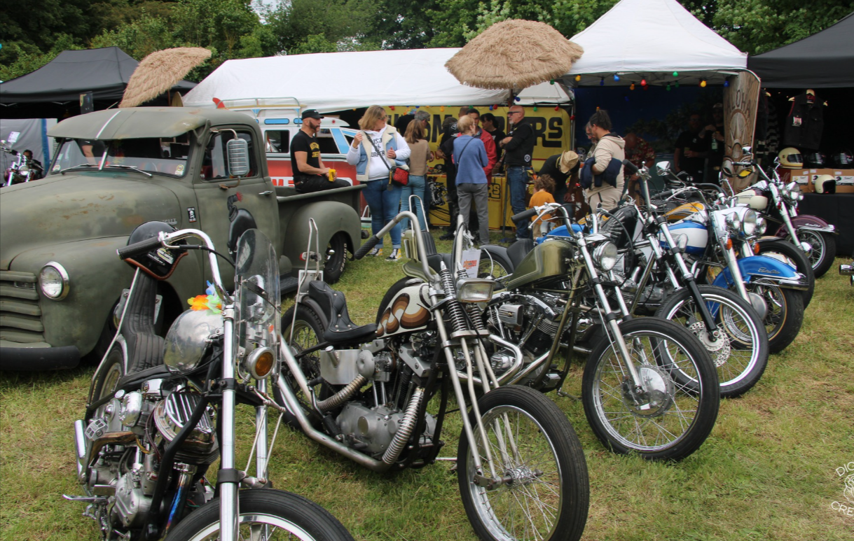 Le Kool Day,  un rendez-vous désormais bien connu des amateurs de véhicules atypiques et d’ambiance vintage   -  Illustration Kool Day/Facebook