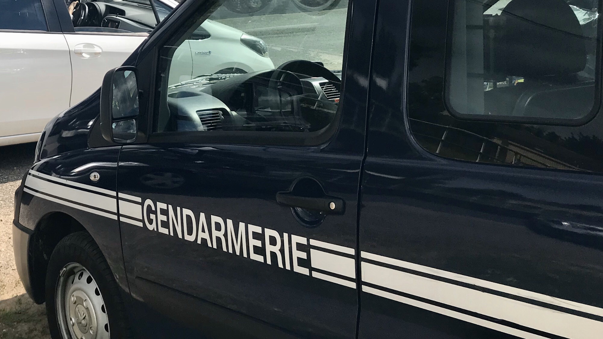 L'appel à témoin lancé par la gendarmerie s'inscrit dans le cadre de l'enquête destinée à identifier le conducteur en fuite - Illustration infoNormandie