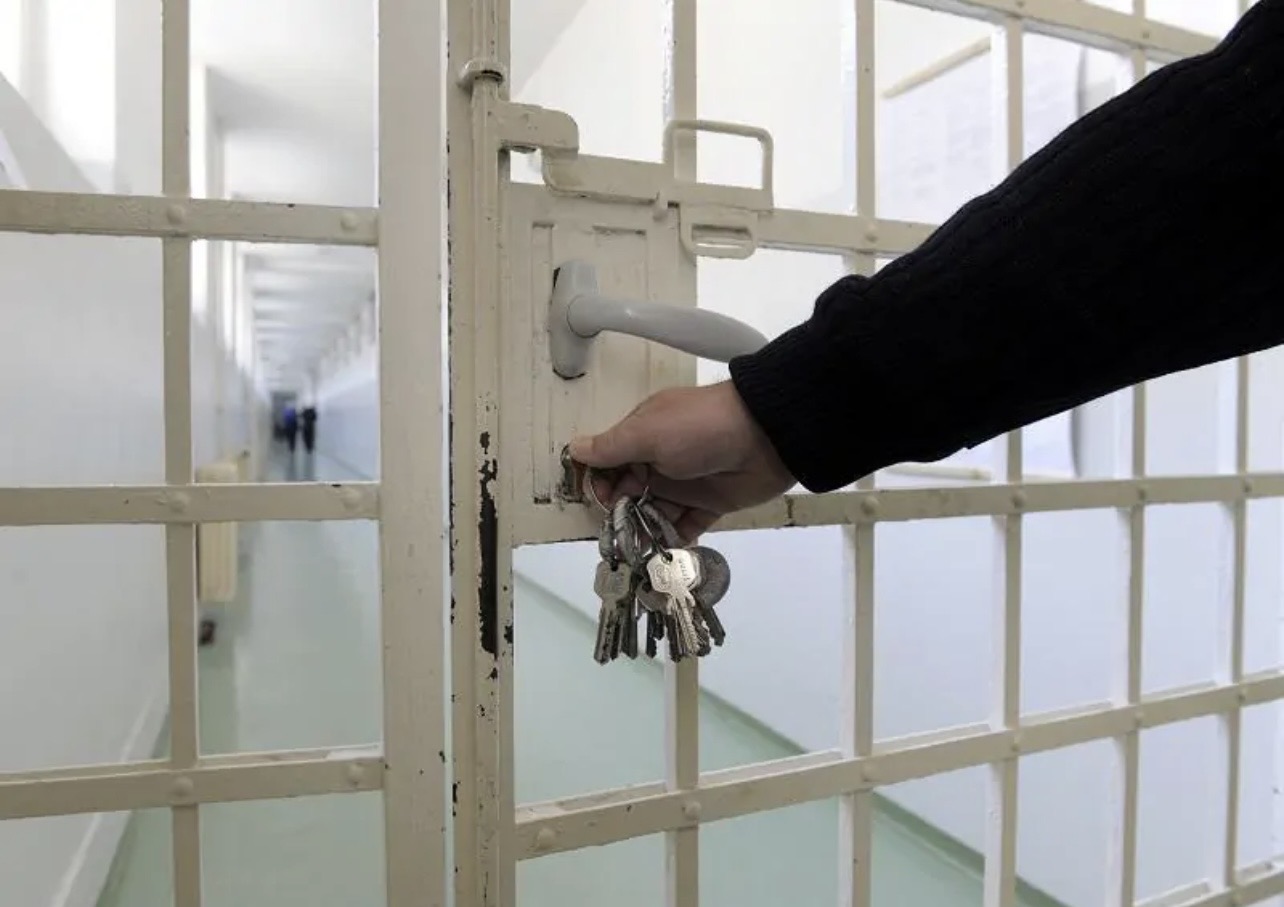 La peine encourue par le conducteur est de 20 ans d’emprisonnement. Il a été placé en détention provisoire ce soir.