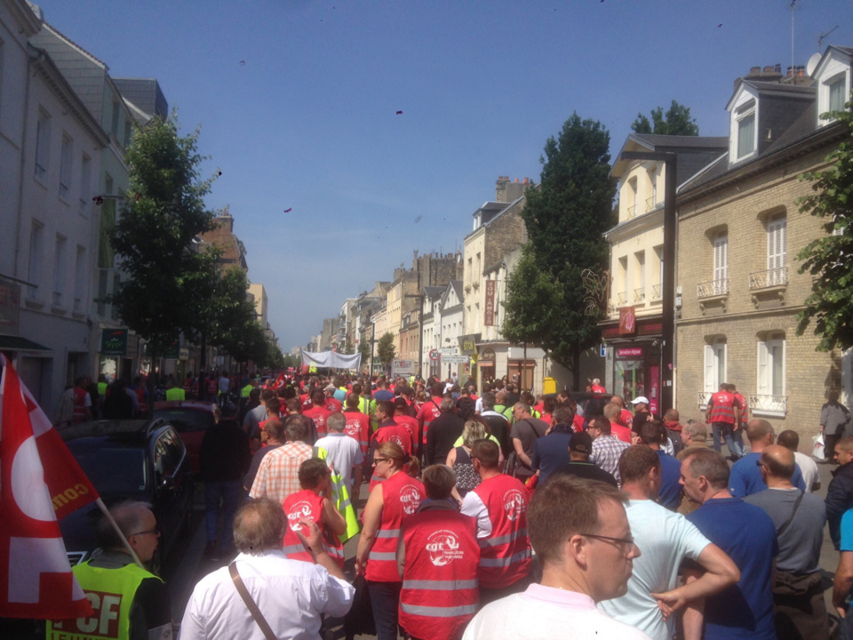 Combien étaient-ils dans les rues du Havre ? Près de 40 000 selon les syndicats, 5 500 selon la police... (Photo@Baptiste Bauza)