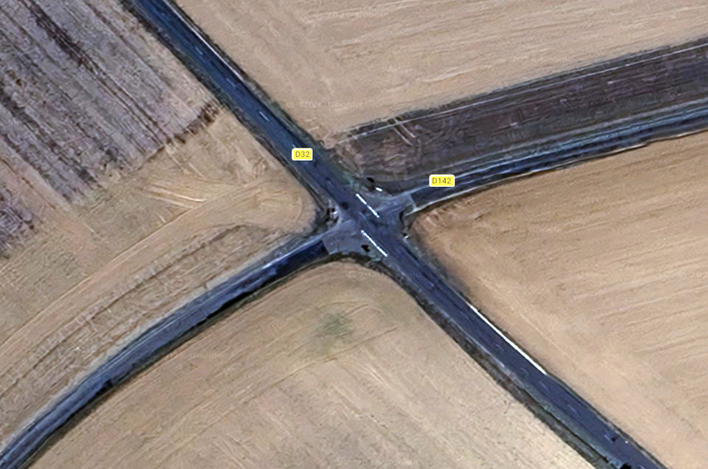 Le drame s'est produit à cette intersection entre la RD32 et la RD142, à quelques kilomètres de Tilleul-Dame-Agnès - Capture d'écran Google Maps
