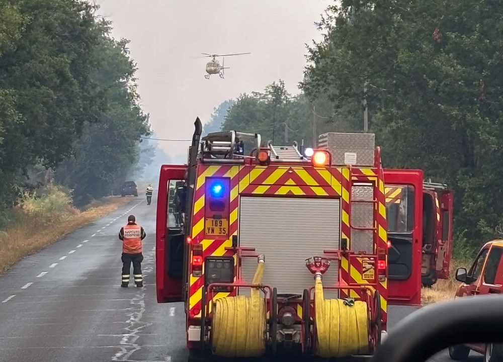 Au total, 40 soldats du feu et 13 engins du SDIS 76 ont été envoyés en soutien des secours locaux. - Photo publiée par le Sdis76 sur X (ex-Twitter)