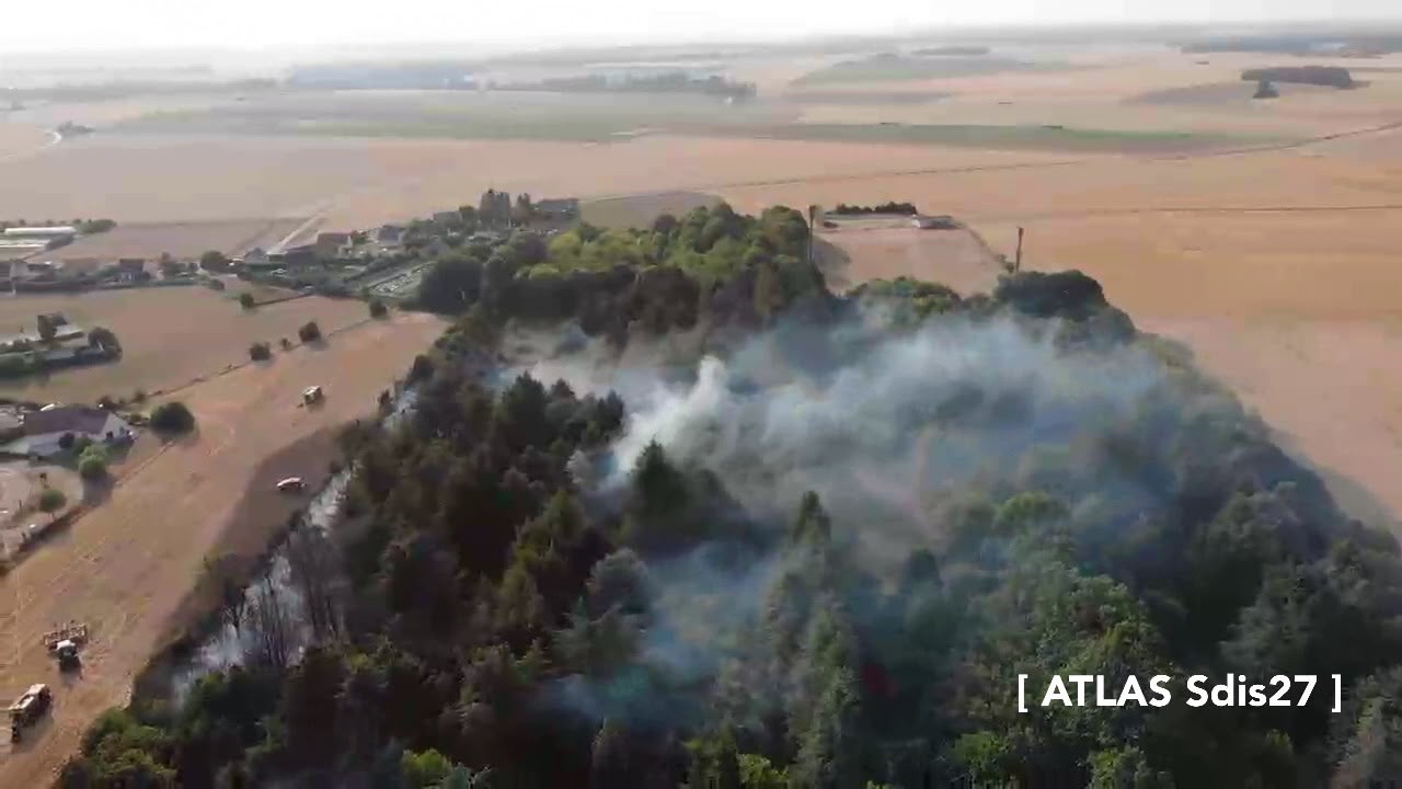 Les sapêurs-pompiers en inytervention en fin d'après-midi à Villiers-en-Désoeuvre - Photo © Sdis27