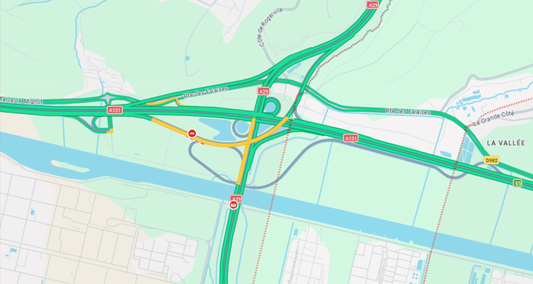 La bretelle permettant de rejoindre l'A29 depuis l'A131, à hauteur d'Oudalle, a été fermée  - Illustration © Google Maps