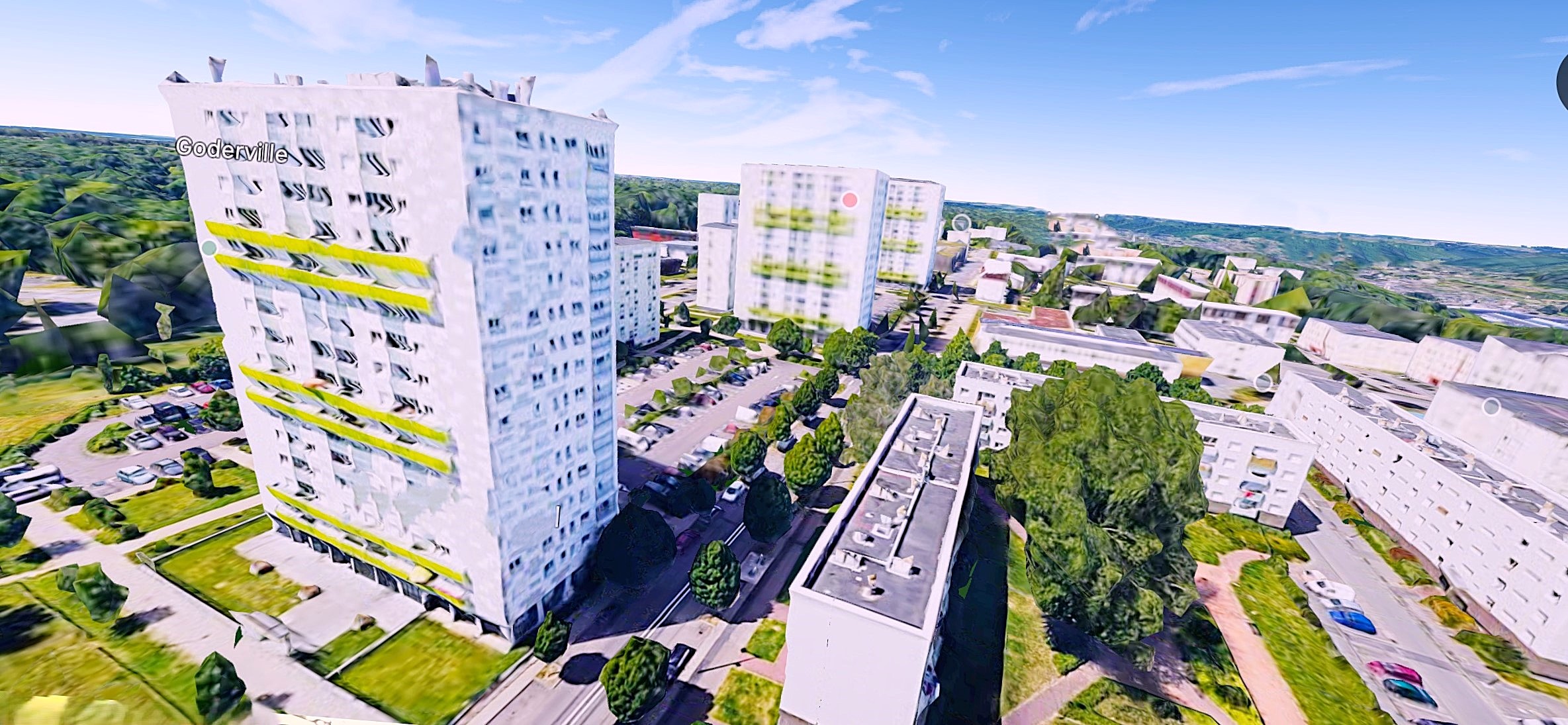 Les quatre jeunes individus projetaient de neutraliser la caméra de vidéosurveillance installée sur le toit de la tour d'habitation. Ils ont été interpellés au 14ème étage - Illustration © Google Maps