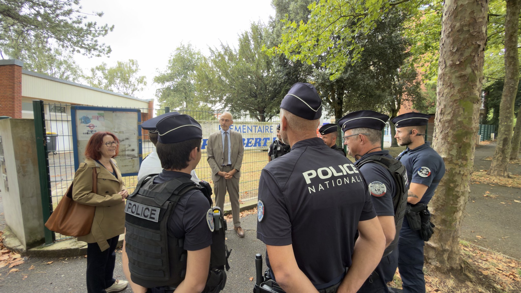 Le préfet, Jean-Benoit Albertini, s'est rendu sur place dans la journée.  - Photo © Préfet 76/X