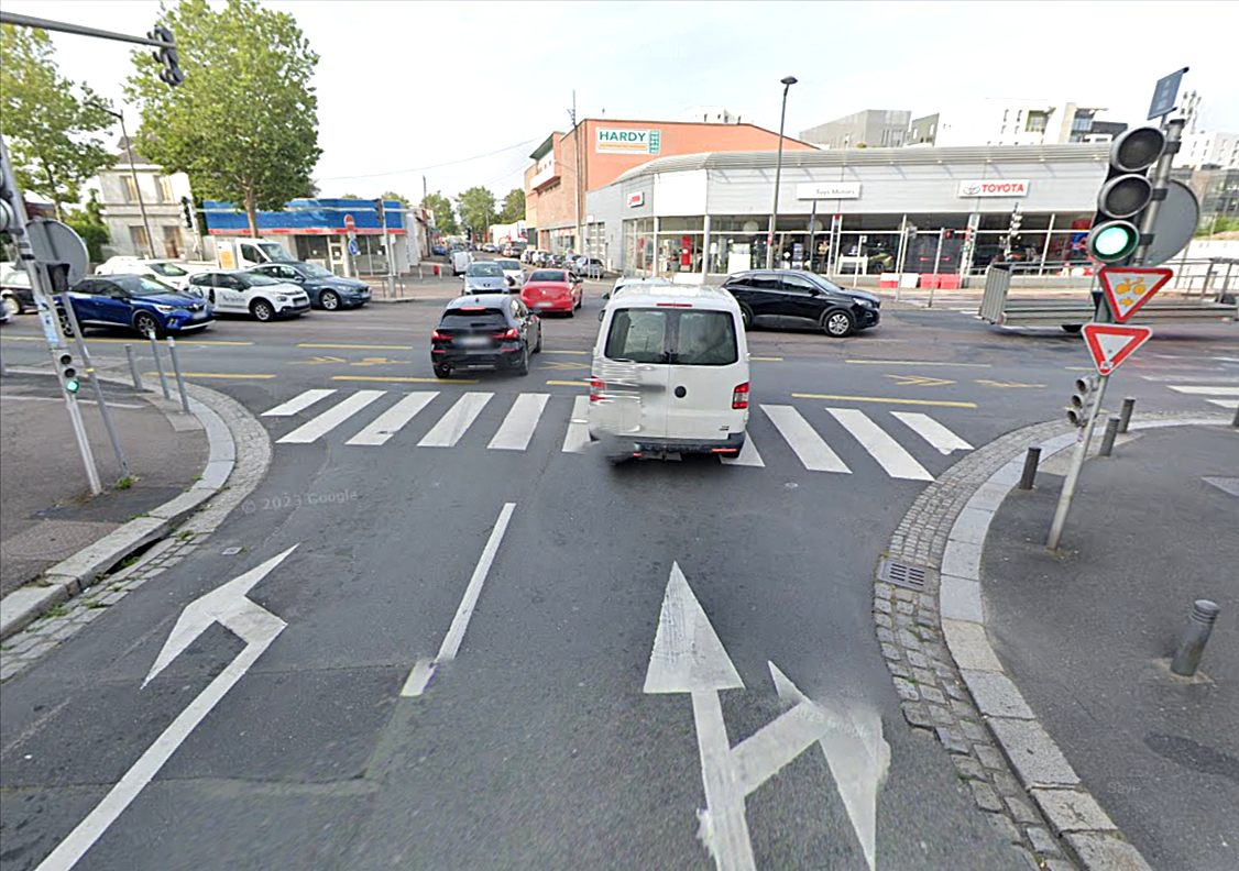 La collision s'est produite à cette intersection entre l'avenue du Mont-Riboudet et la rue Jean-Ango - Illustration © Google Maps