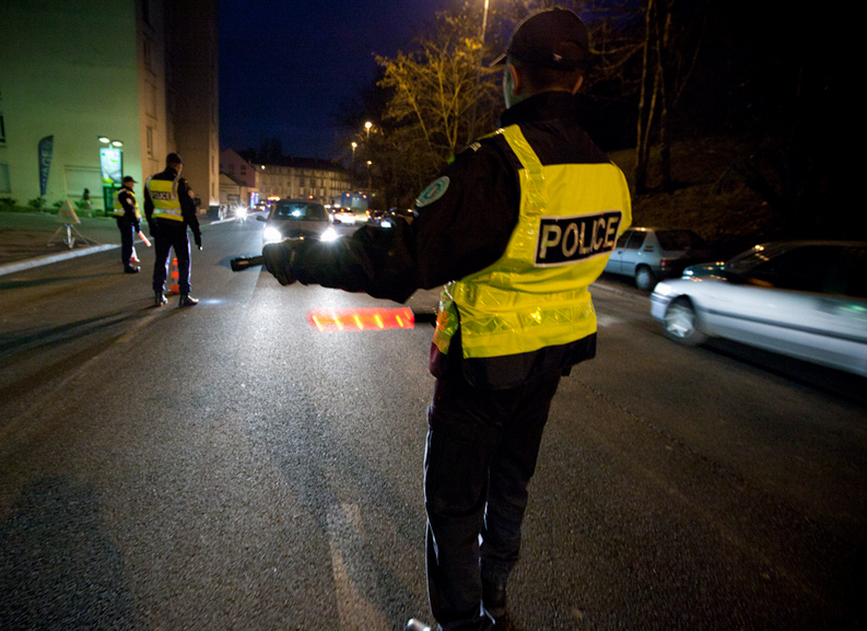 Contrôlé à plus de 150 km/h sur une route limitée à 80, le chauffard refuse d'obtempérer  - Illustration