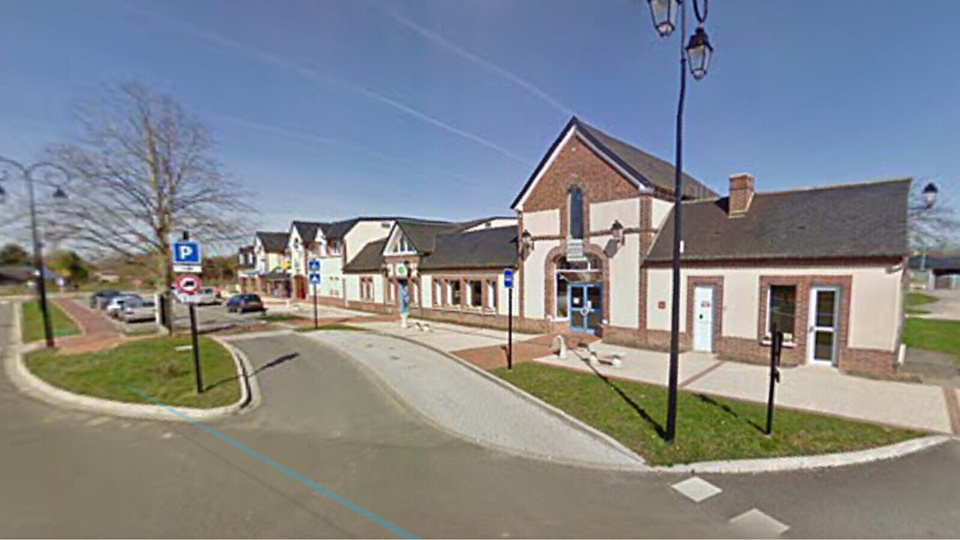 Le maire était seul dans la mairie lorsqu'il a été roué de coups (Illustration)