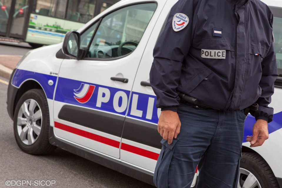 Ils sont soupçonnés de trois vols à la roulotte : 7 adolescents arrêtés cette nuit près de Rouen
