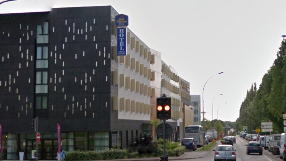 Yvelines : une famille de touristes asiatiques victime d'un vol par ruse dans leur hôtel