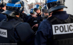 Sartrouville : feux de poubelles et de voitures, les policiers attaqués par une quarantaine d'individus 
