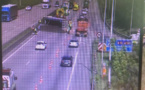 Un semi-remorque couché sur l'A13 à Oissel (Seine-Maritime) : trafic très perturbé en direction de Rouen 