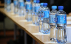 Eau non potable dans 13 nouvelles communes de l'Eure : distribution de bouteilles aux habitants 