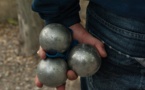 Vitrines brisées, véhicules dégradés, pompiste menacé : la folle équipée d’un amateur de pétanque à Vernon