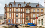 L’ancienne sous-préfecture de Bernay dans l’Eure est à vendre aux enchères