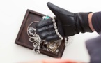 Deux personnes âgées délestées de leurs bijoux par des usurpateurs, à Rouen et Mont-Saint-Aignan