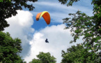Accident de parapente dans l’Eure : le pilote évacué, en urgence absolue, par hélicoptère