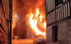 Un immeuble en feu ce jeudi soir rue Caron à Rouen : 28 sapeurs-pompiers sont sur place 