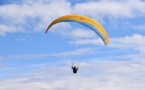 Une femme se tue en parapente après une chute de 800 m sur la base de Léry-Poses (Eure)