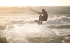 Calvados : mort d’un kitesurfeur, projeté contre un restaurant lors d'un violent coup de vent 