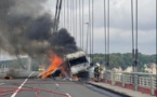 Seine-Maritime : un poids-lourd prend feu sur le pont de Tancarville