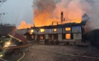Les combles et la toiture d'une longère partis en fumée à Epinay-sur-Duclair
