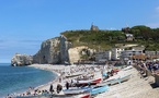 Étretat et Le Havre sous les projecteurs du tourisme durable avec la visite cet après midi de la ministre Nathalie Delattre.