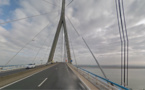 Vent violent : le pont de Normandie interdits aux piétons, deux-roues et camions à vide 