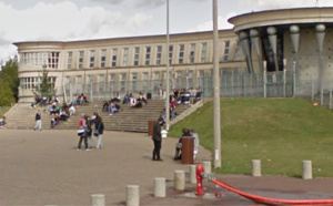 Yvelines : un lycéen de 14 ans  tente de se pendre au filet de badminton à Magnanville