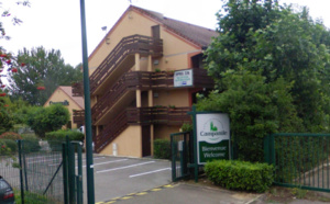 Plaisir : Il "braque" l'hôtel avec un pied de biche et s'empare de la caisse 