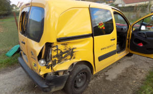 Eure : une voiture de La Poste percutée par un train à un passage à niveau