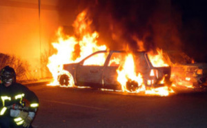 Yvelines : quatre véhicules détruits par le feu cette nuit à Élancourt et à Conflans-Sainte-Honorine 