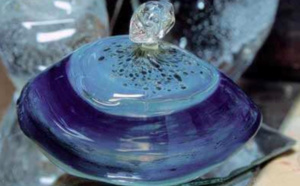 Le musée du château de Martainville accueille un créateur en verre au chalumeau