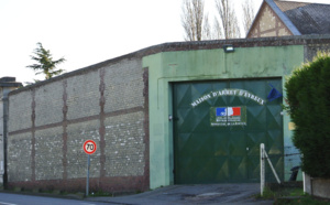 Evreux : un  détenu de la maison d'arrêt cachait de la drogue dans son rectum