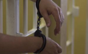 Évreux : retrouvée prostrée et en pleurs dans sa voiture après avoir été battue par son compagnon 