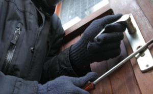 Poissy : deux adolescents arrêtés par la brigade anti-criminalité dans le pavillon qu'ils cambriolaient 