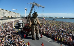 Plus de 300 000 spectateurs dans les rues du Havre pour admirer les géants de Royal de Luxe
