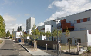 Les Mureaux : seul dans l'appartement, un enfant de 5 ans tombe par la fenêtre du 1er étage 