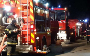 Mystérieux accident à Darnétal : une voiture s'encastre dans la façade du magasin et s'enflamme