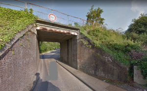 Petit-Couronne : un adolescent interpellé pour avoir jeté un pavé sur une voiture