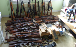 80 armes et 500 kg de munitions découverts au domicile d’un habitant de Notre-Dame-de-Gravenchon 