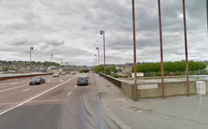 Rouen : un pilote de scooter grièvement blessé dans un accident sur le pont Guillaume-le-Conquérant 