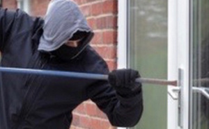 Grand-Quevilly : le coffre-fort résiste au cambrioleur qui s'enfuit avec la caméra de vidéo-surveillance