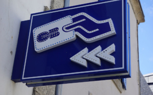 Yvelines : arrêtés au distributeur après le vol par ruse de la carte bancaire d’une personne âgée