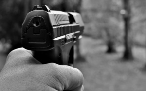 Évreux : la balle de 7.65 mm traverse le volet, le double vitrage et la porte de la cuisine, sans faire de blessé 